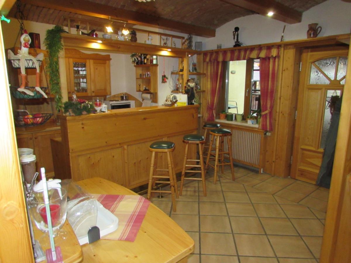 Bed and Breakfast Arkadenhof Fam. Schneider Eichenbrunn Экстерьер фото